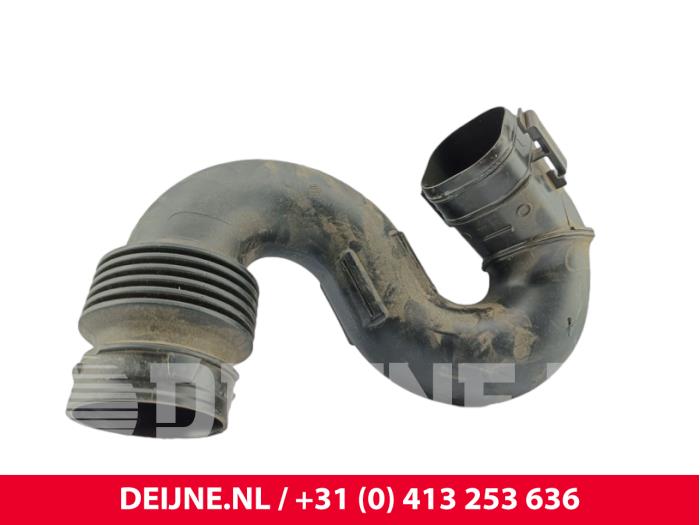 Nissan Primastar Air intake hose O302052