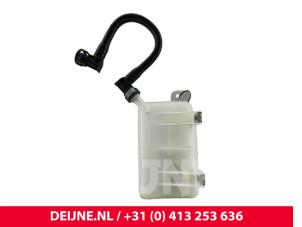 Nissan Primastar Brake fluid reservoir O302071 photo 2
