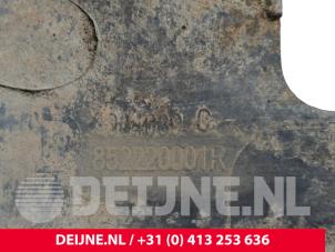 Renault Master Rear bumper bracket, right O302072 photo 3