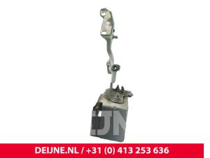 Nissan Primastar Motorhaube Scharnier O302077 foto 3