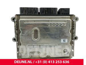 Renault Trafic Steuergerät Motormanagement O302126 foto 2