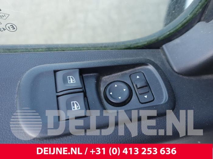 Renault Master Elektrisches Fenster Schalter O302159