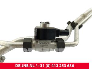 Volvo C40 Air conditioning line O302319 photo 3