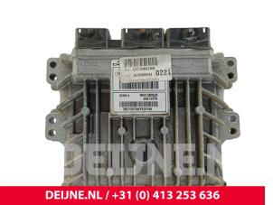 Renault Kangoo Engine management computer O302340 photo 2
