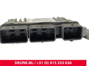 Renault Kangoo Engine management computer O302340 photo 3