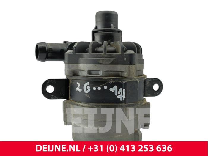 Gebruikte Waterpomp Volvo XC90 II 2.0 T8 16V Twin Engine AWD Prijs € 130,00 Margeregeling aangeboden door van Deijne Onderdelen Uden B.V.