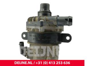 Volvo XC90 Water pump O302342 photo 2