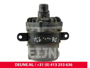 Volvo XC90 Wasserpumpe O302343 foto 3