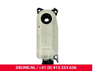 XPENG G6 Kachelklep Motor O302353 foto 2