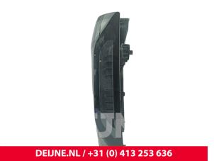 Ford Transit Custom Achterlicht rechts O302383 foto 3
