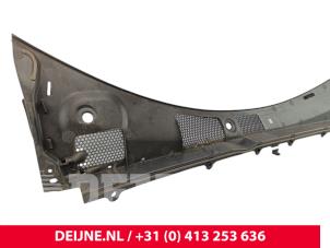 Volvo C40 Cowl top grille O302471 photo 2