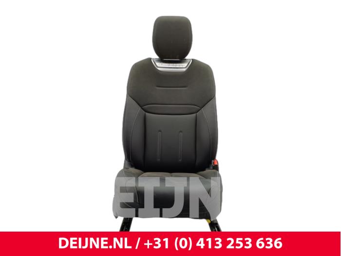 XPENG G6 Stoel rechts O302512