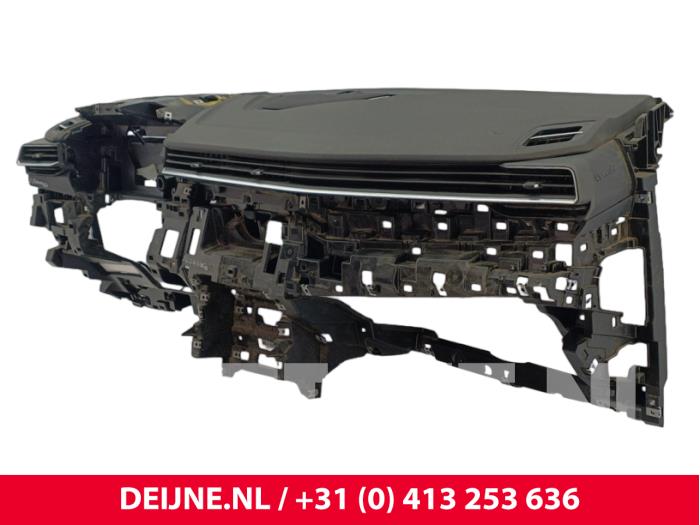 Lynk & Co 01 Dashboard O302517