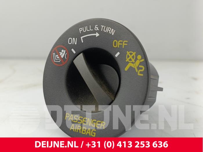 Lynk & Co 01 Airbag schakelaar O302520
