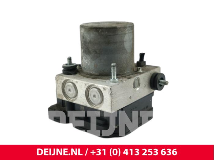 Mercedes Vito ABS Pumpe O302532