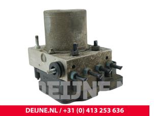 Mercedes Vito ABS pump O302532 photo 3