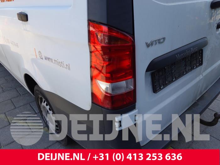 Mercedes Vito Rücklicht links O302535