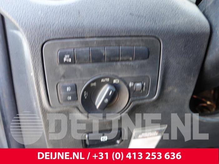 Mercedes Vito Licht Schalter O302556