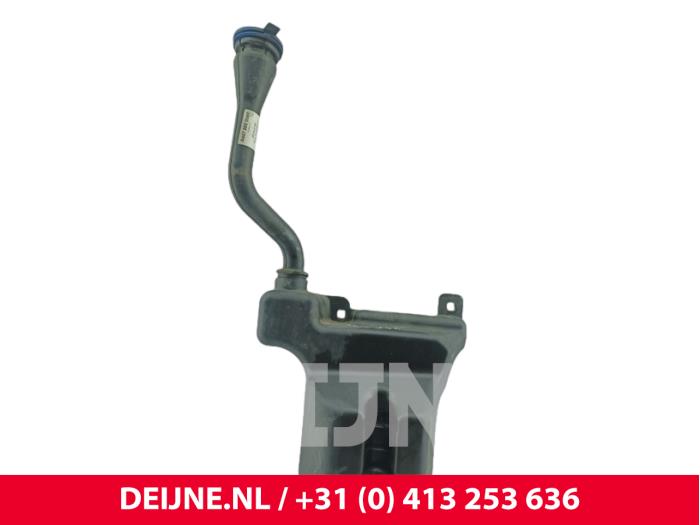 Mercedes Vito Scheibensprühertank vorne O302569