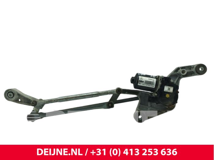 Mercedes Vito Scheibenwischermotor+Mechanik O302570