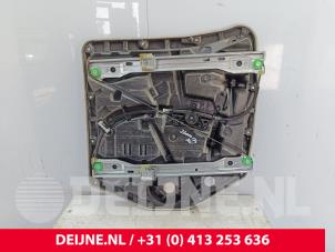 Mercedes Vito Ruitmechaniek 2Deurs rechts-voor O302596 foto 2