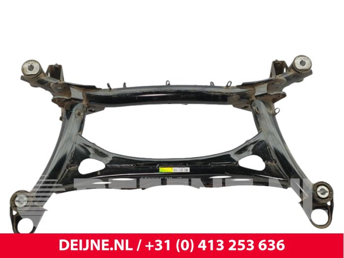 Gebruikte Subframe Lynk &amp; Co 01 1.5 PHEV Prijs € 235,95 Inclusief btw aangeboden door van Deijne Onderdelen Uden B.V.