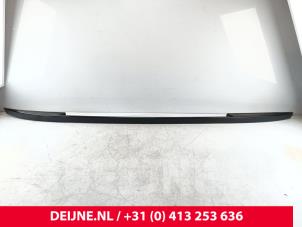 Lynk & Co 01 Dakrail links O302677 foto 2