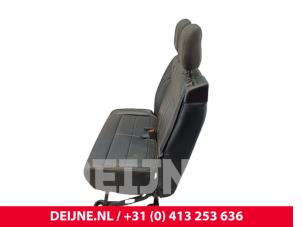 Peugeot Expert Bank rechts vorne O302633 foto 2