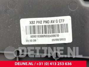 Nissan Primastar Türverkleidung 2-türig links O302680 foto 3