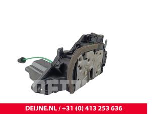 Lynk & Co 01 Deurslot Mechaniek 4Deurs rechts-achter O302715 foto 3