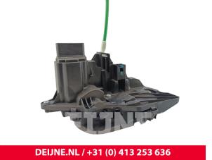 Lynk & Co 01 Deurslot Mechaniek 4Deurs rechts-achter O302715 foto 2