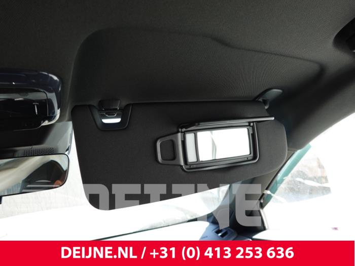 Lynk & Co 01 Sonnenblende O302780