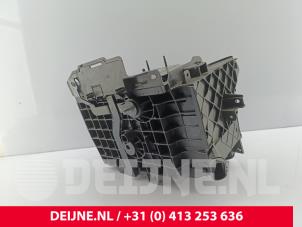 Opel Vivaro Batterieträger O302893 foto 3
