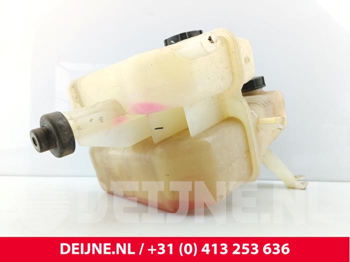 Maxus eDeliver 9 Ausgleichsbehälter O302935