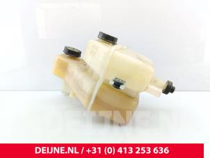 Maxus eDeliver 9 Expansion vessel O302935 photo 2