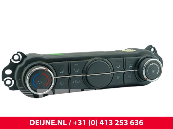 Maxus eDeliver 9 Heizung Bedienpaneel O302939