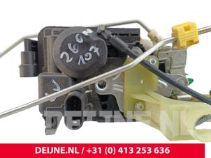 Maxus eDeliver 9 Türschlossmechanik 2-türig links O302969 foto 2