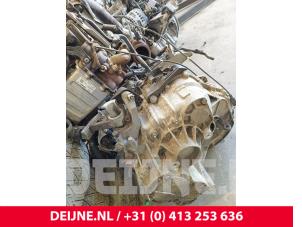 Volkswagen Transporter Getriebe O303019 foto 2