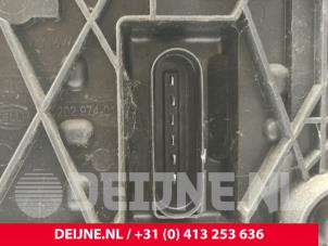 Volkswagen Transporter Taillight, left O303025 photo 3