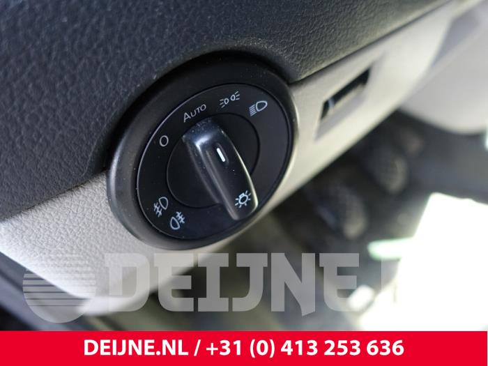 Volkswagen Transporter Licht Schalter O303042