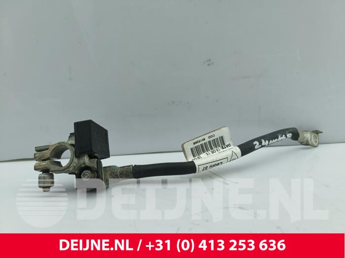 Gebruikte Pyrofuse Opel Movano 2.3 CDTi Biturbo 16V FWD Prijs € 60,50 Inclusief btw aangeboden door van Deijne Onderdelen Uden B.V.