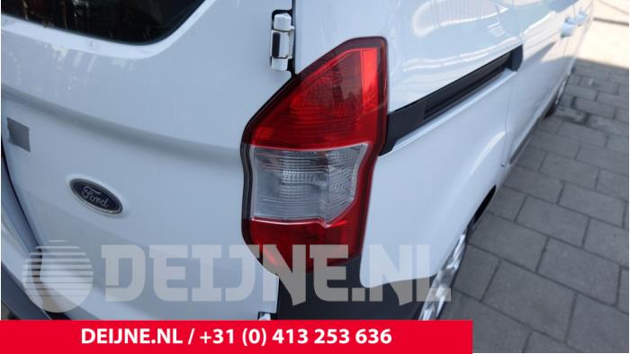 Ford Transit Courier Taillight, right O303211