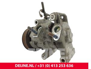 Ford Transit Courier Air conditioning pump O303213 photo 3