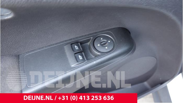 Ford Transit Courier Elektrisch Raam Schakelaar O303227