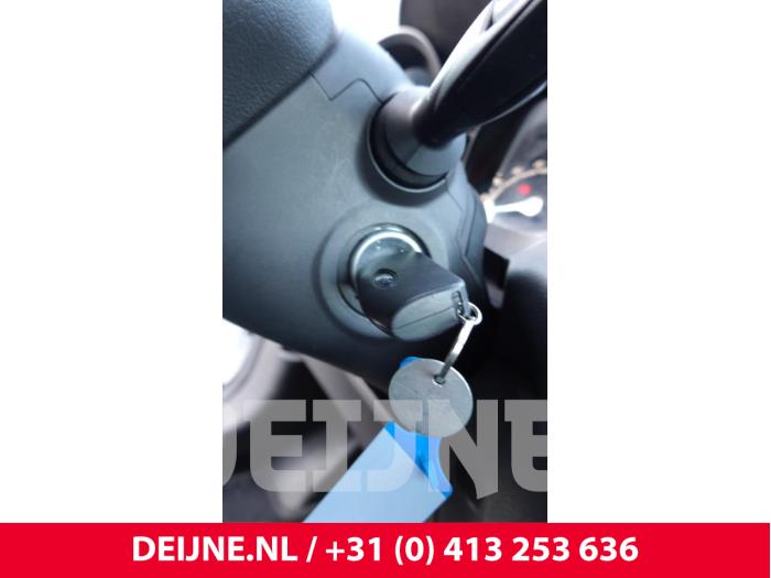 Ford Transit Courier Ignition lock + key O303235