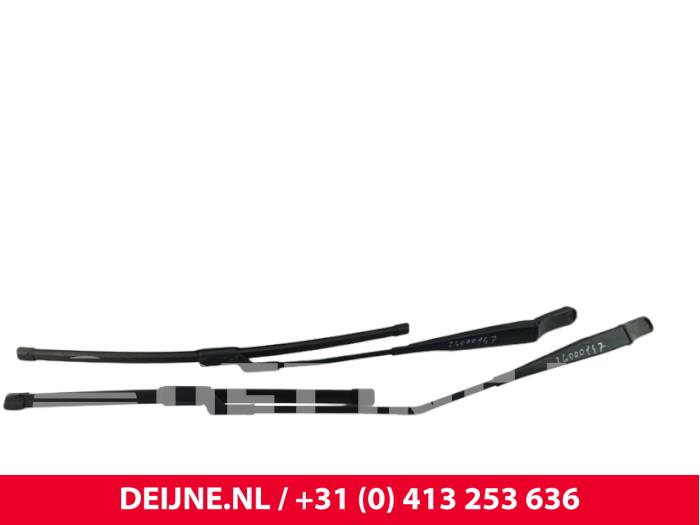 Volkswagen Caddy Ruitenwisserarm set O303305