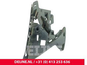 Volvo V60 Front bumper bracket, right O303313 photo 2
