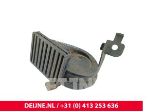 Lynk & Co 01 Horn O303352 photo 2