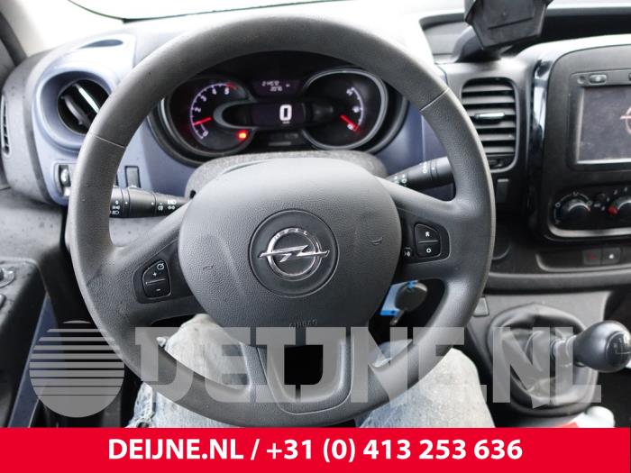 Opel Vivaro Lenkrad O303583