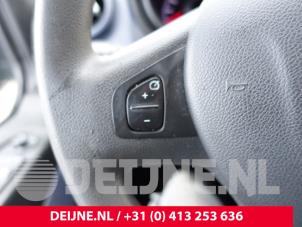 Opel Vivaro Lenkrad O303583 foto 2
